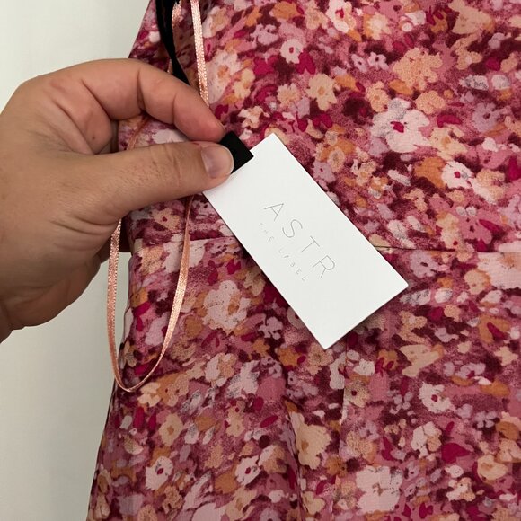 ASTR The Label MALVINA One Shoulder Floral Midi Dress - Picture 4 of 7